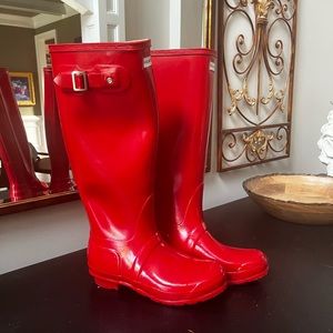 Women’s Hunter Rain Boots - Size 8